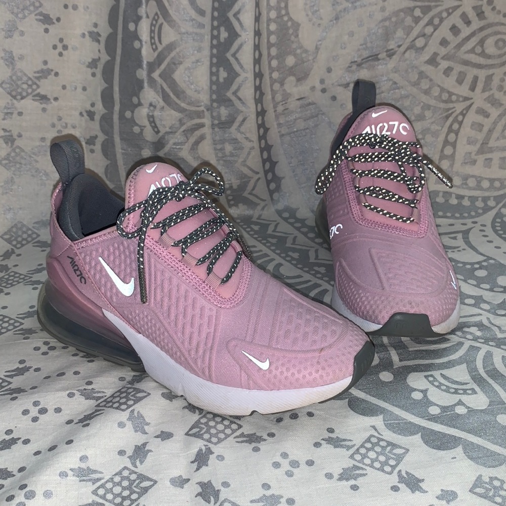 Nike Air Max 270s Size 4 KIDS